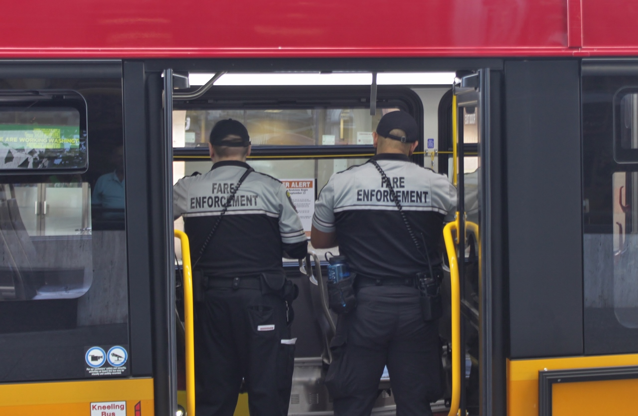 Fare enforcement on King County Metro RapidRide, by Bruce Englehardt and Seattle Transit Blog, used with permission.